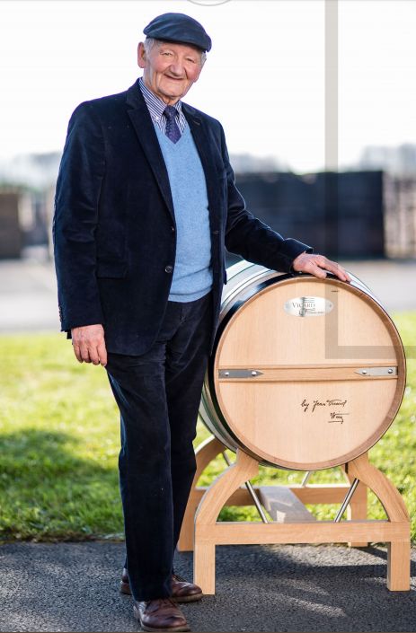 Tonneau en bois de chêne 250 ans minimum avec séchage naturel