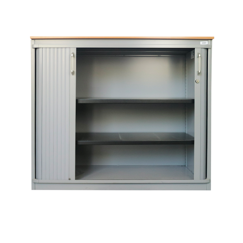 Armoire basse Steelcase d'occasion - gris clair et bois - 100 cm x 104 cm x 43 cm - portes rideaux métalliques_3