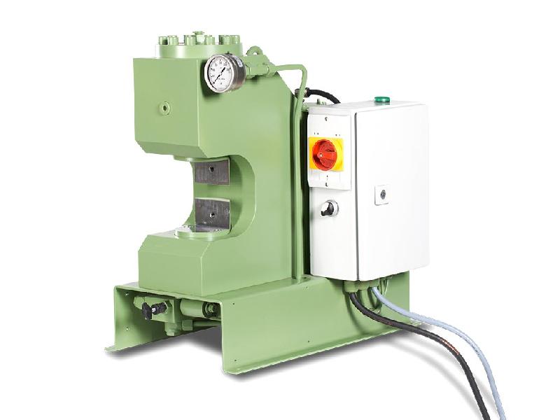 Presse à métaux manuelle - 40 tonnes - 1 colonne et modèle PLUS - haute fiabilité et ergonomie_3