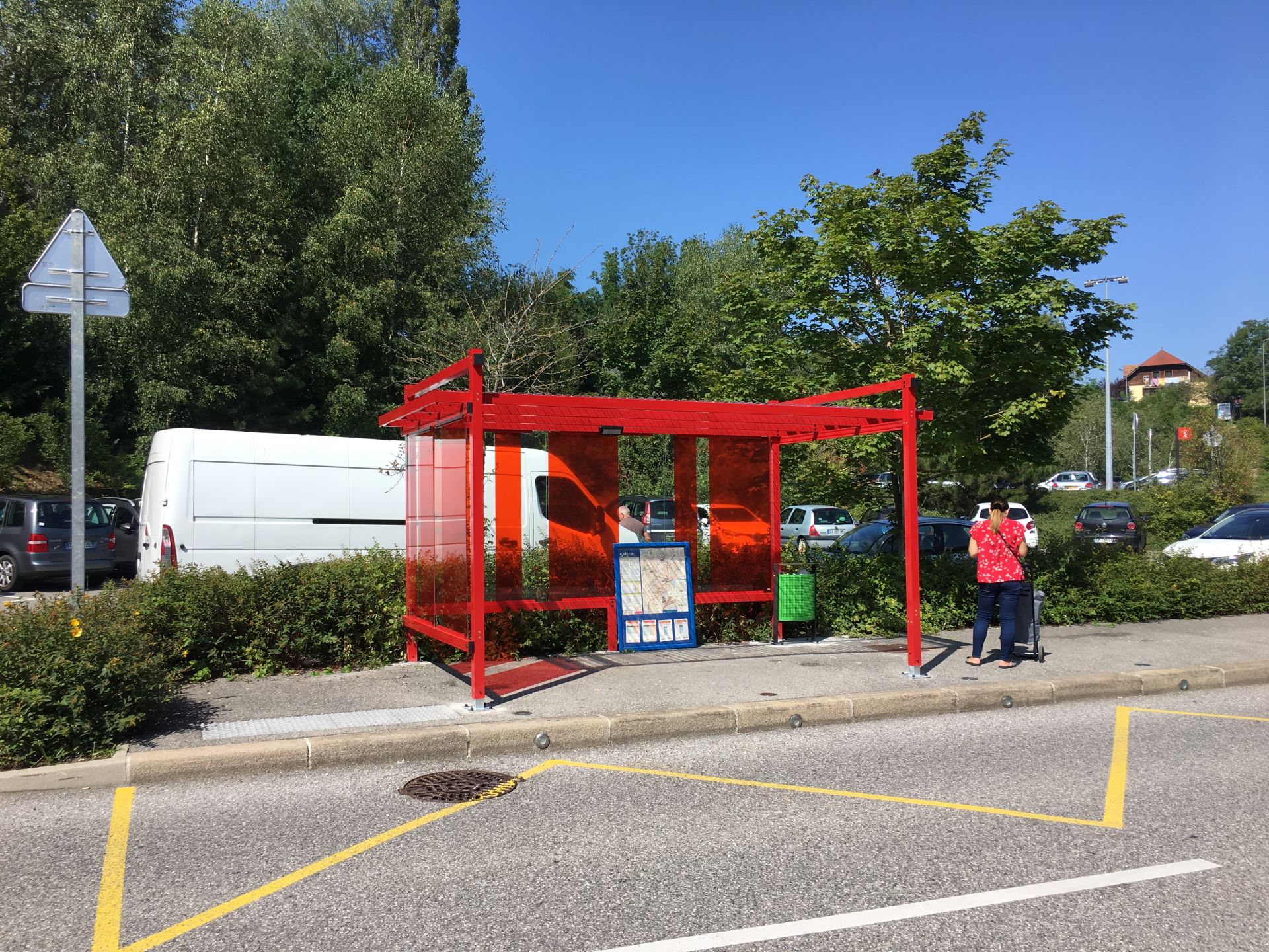 Abri fumeurs - solide et fonctionnel avec options personnalisables et matériaux de qualité_3