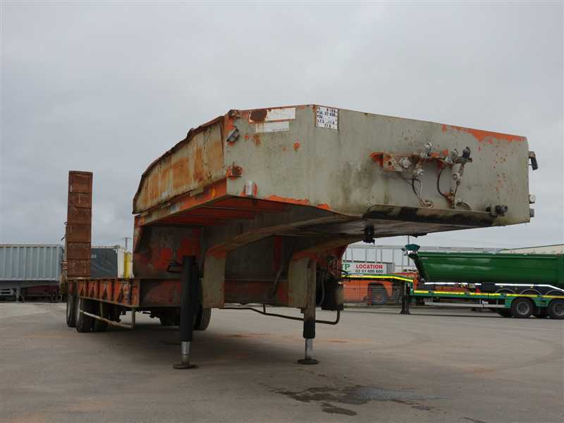 Remorque porte-engins KAISER - Référence 1073 - Semi-remorque 32T avec élargisseurs et rampes hydrauliques_3