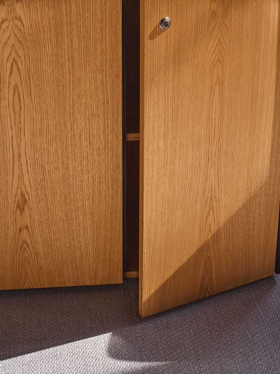 Armoire étagère V22M pour bureaux, direction et salles de conférence - Conforme aux normes PN-EN 527-2:2017-02 et PN-EN 14073-2:2006_3