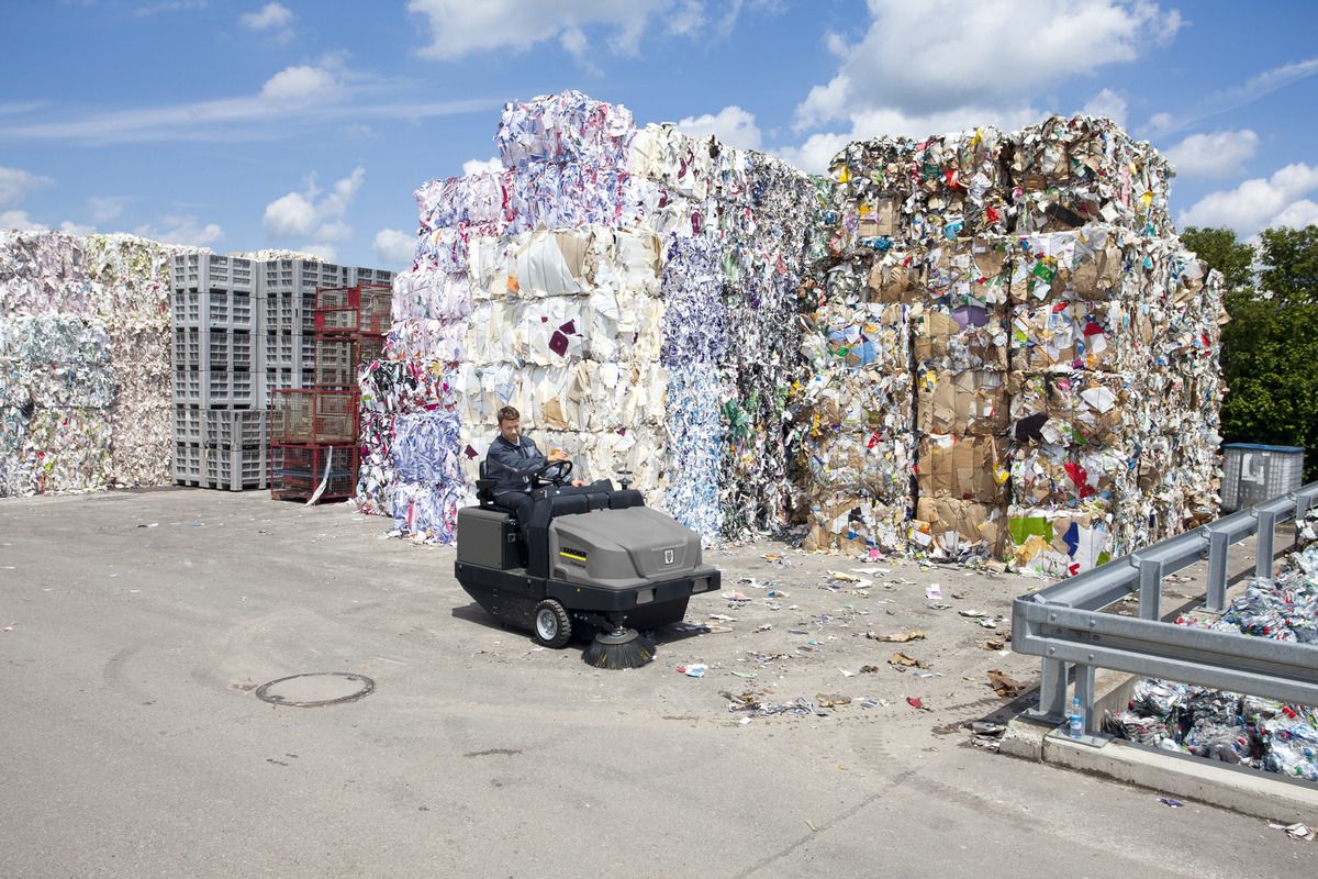 KM 130/300 R LPG - Balayeuse autoportée Kärcher - 300L - Moteur GPL, rendement 13000 m²/h_3