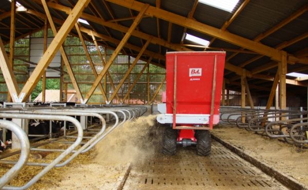 V-COMFORT pailleuse agricole - BVL - capacité 1,0 à 1,7 m³ - dosage ajustable_3