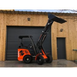 Chargeur articulé Cast Loaders 825d - Moteur Kubota D1105 - 25 CV - Transmission hydrostatique_3