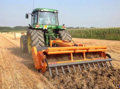 Freeland charrue rotative performante pour tracteurs de 110 à 230 hp