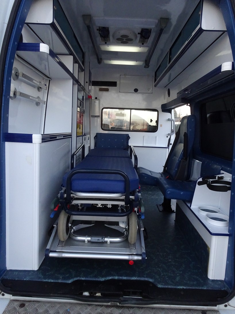 Ambulance agencée Les Dauphins modèle Renault Trafic