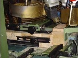 Cs1800 machines pour palettes - codix - machine à assembler les semelles_3