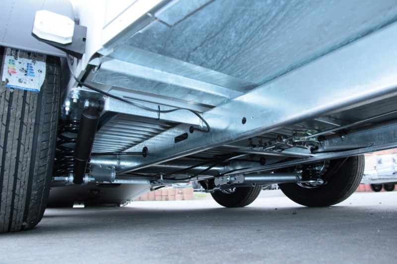 Van 1 place 1/2 avec sortie avant - Cheval Liberté Gold Touring One - suspension Pullman 2 et plancher alu_3