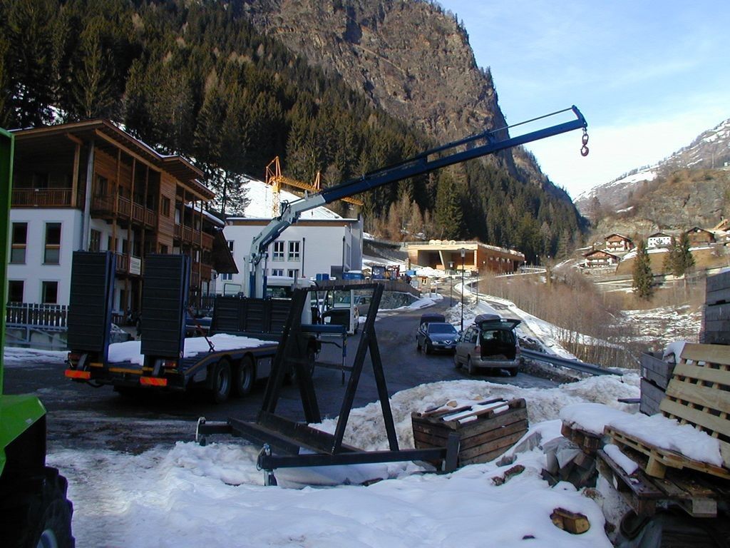 Série 18000 E ASC - Grue auxiliaire Cormach - Pression 270 bar - Moment statique max. 18000 daN/m - Longueur du bras hyd. 16600 mm_3