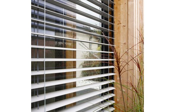 Brise soleil orientable traditionnel - Lame galbée 80 mm - Fabrication sur mesure et qualité professionnelle_3