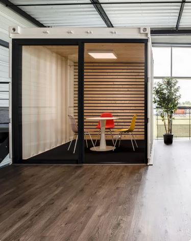 Container  bureau  de chantier et base vie : une solution robuste, fonctionnelle, empilable et modulable_3