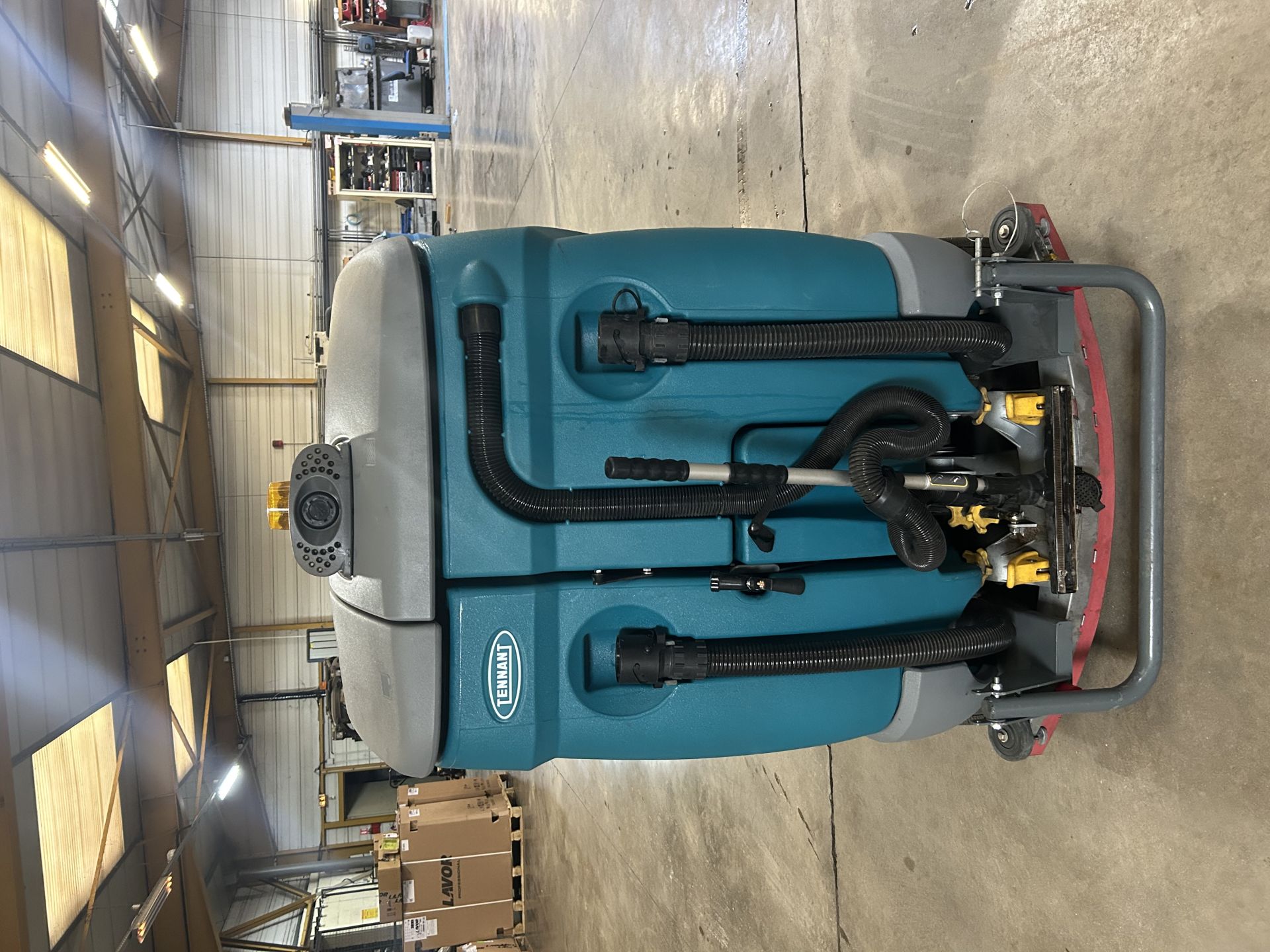 Autolaveuse autoportée TENNANT T16 - achat ou location - largeur de travail jusqu'à 1145mm_3