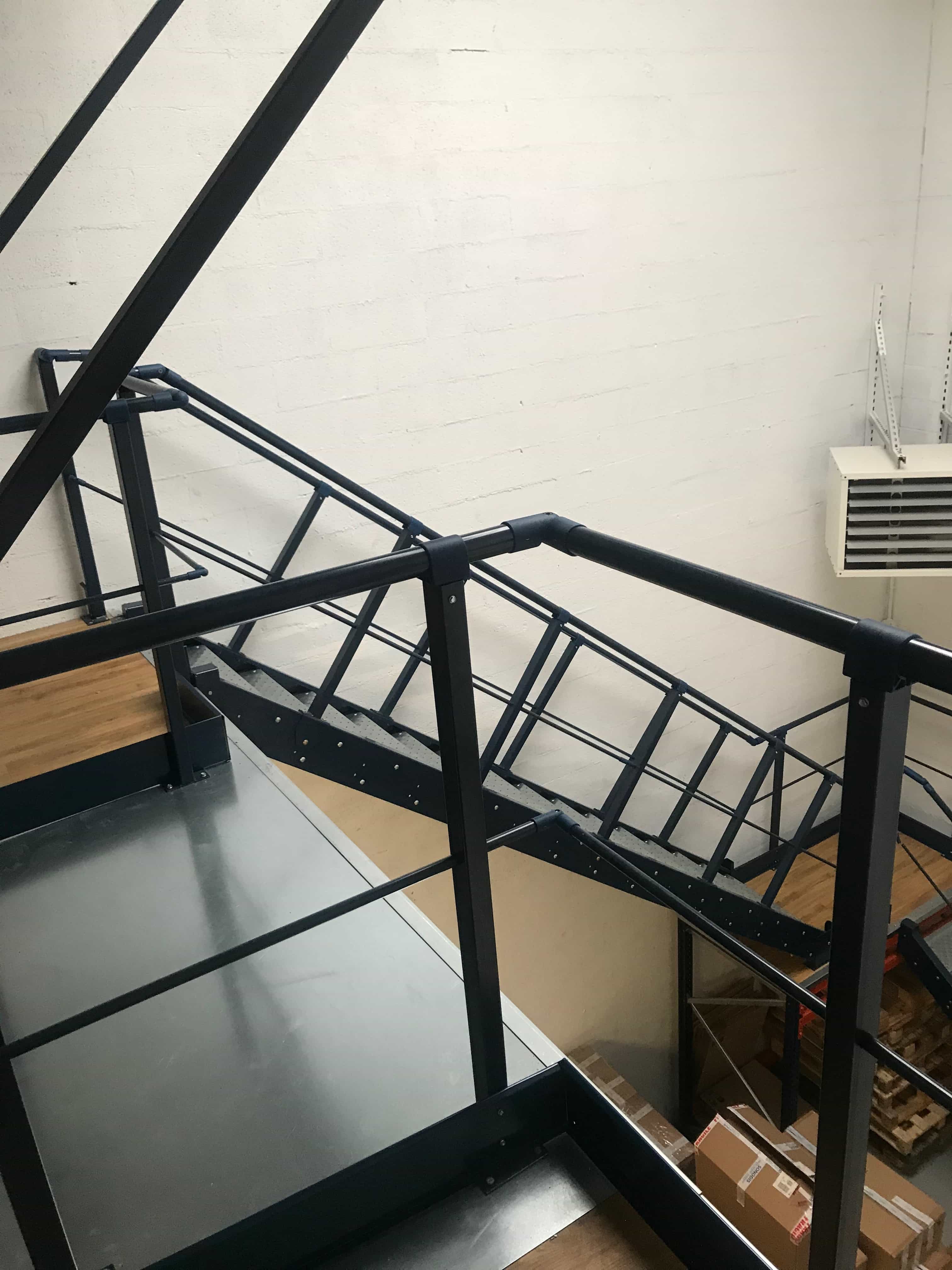 Escalier droit en acier_3