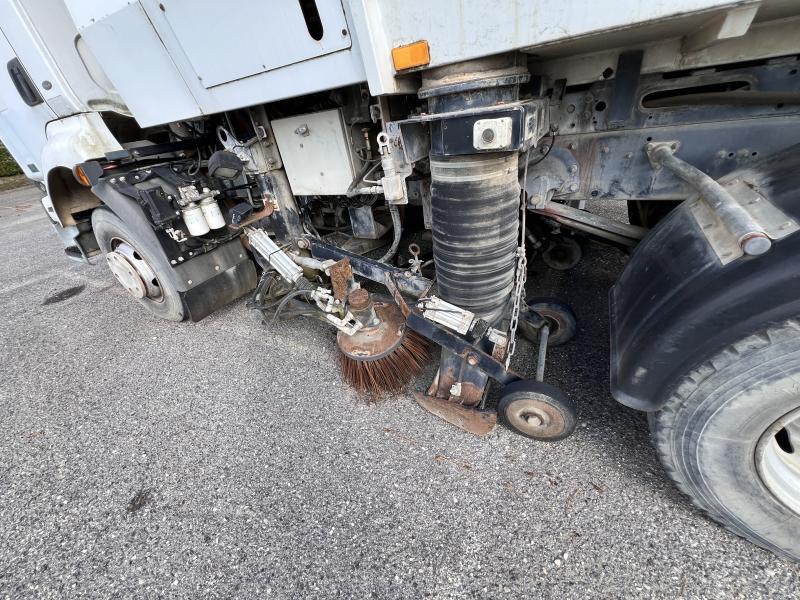 RENAULT camion balayeur scarab major_3