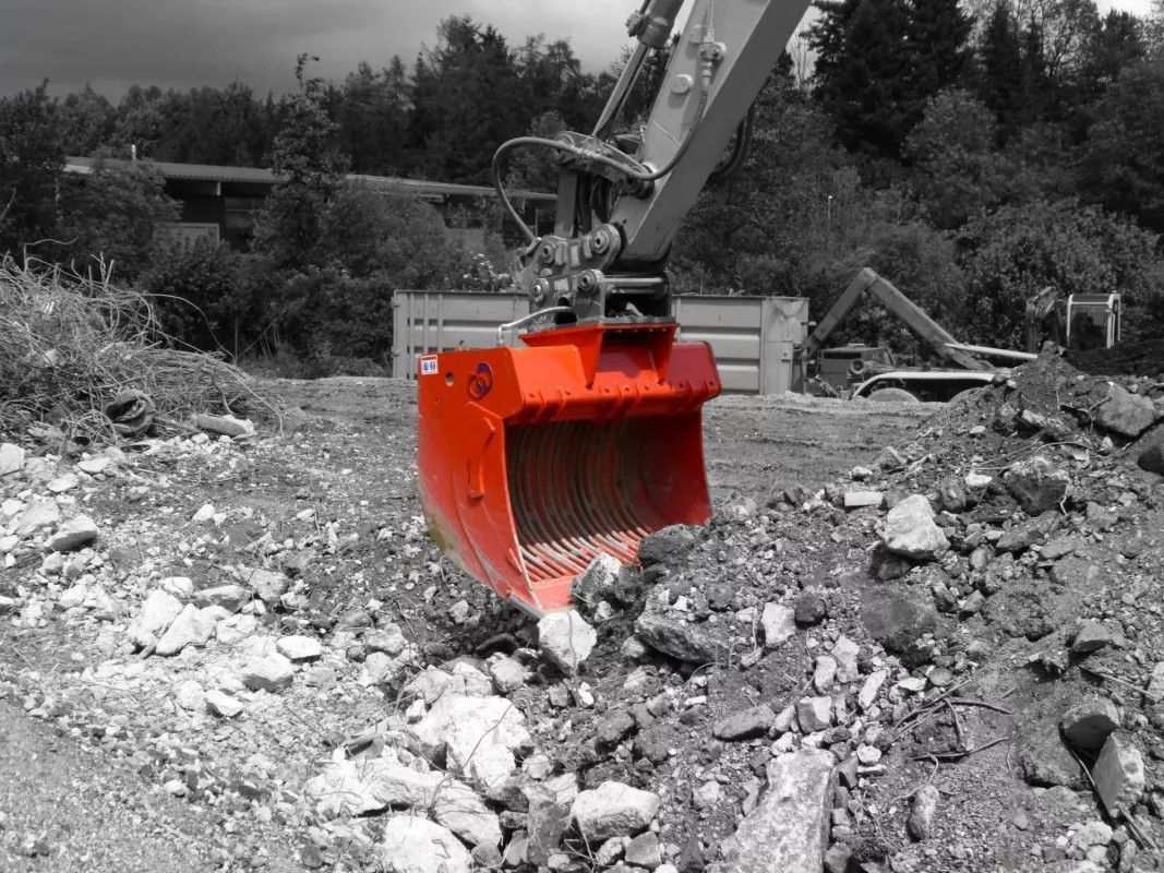 Godet séparateur vibrant pour pelle de 8 à 50 tonnes - RVB/EVB_3