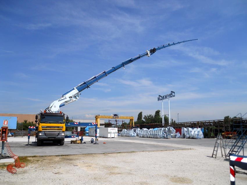 Série 87000 E ASC PLUS - E8F185 - Grue auxiliaire Cormach - Pression 310 bar - Moment statique max 87000 daN/m_3