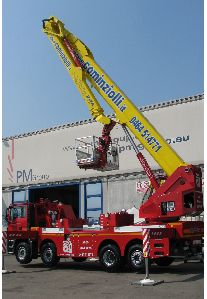 Eagle 6035 camion nacelle - Oil & Steel France - 60m de hauteur de travail (280 kg - 500 kg) - grande stabilité et précision_3