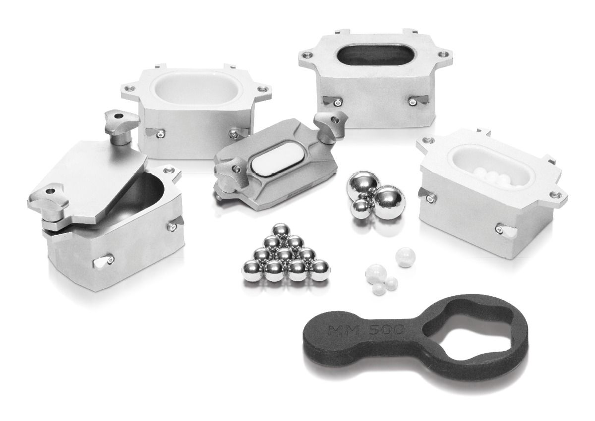 Broyage ergonomique et rapide avec le vibro-broyeur MM 500 nano