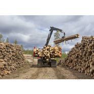 Porteur forestier Komatsu 875 avec hauteur de transport de 3 940 mm