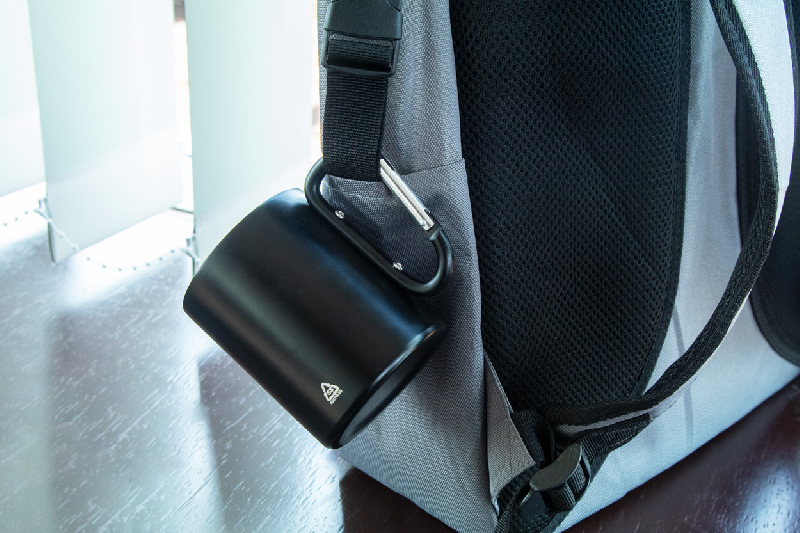 Mug thermos à double paroi en acier inoxydable recyclé - poignée mousqueton - 300 ml - couleur noire_3