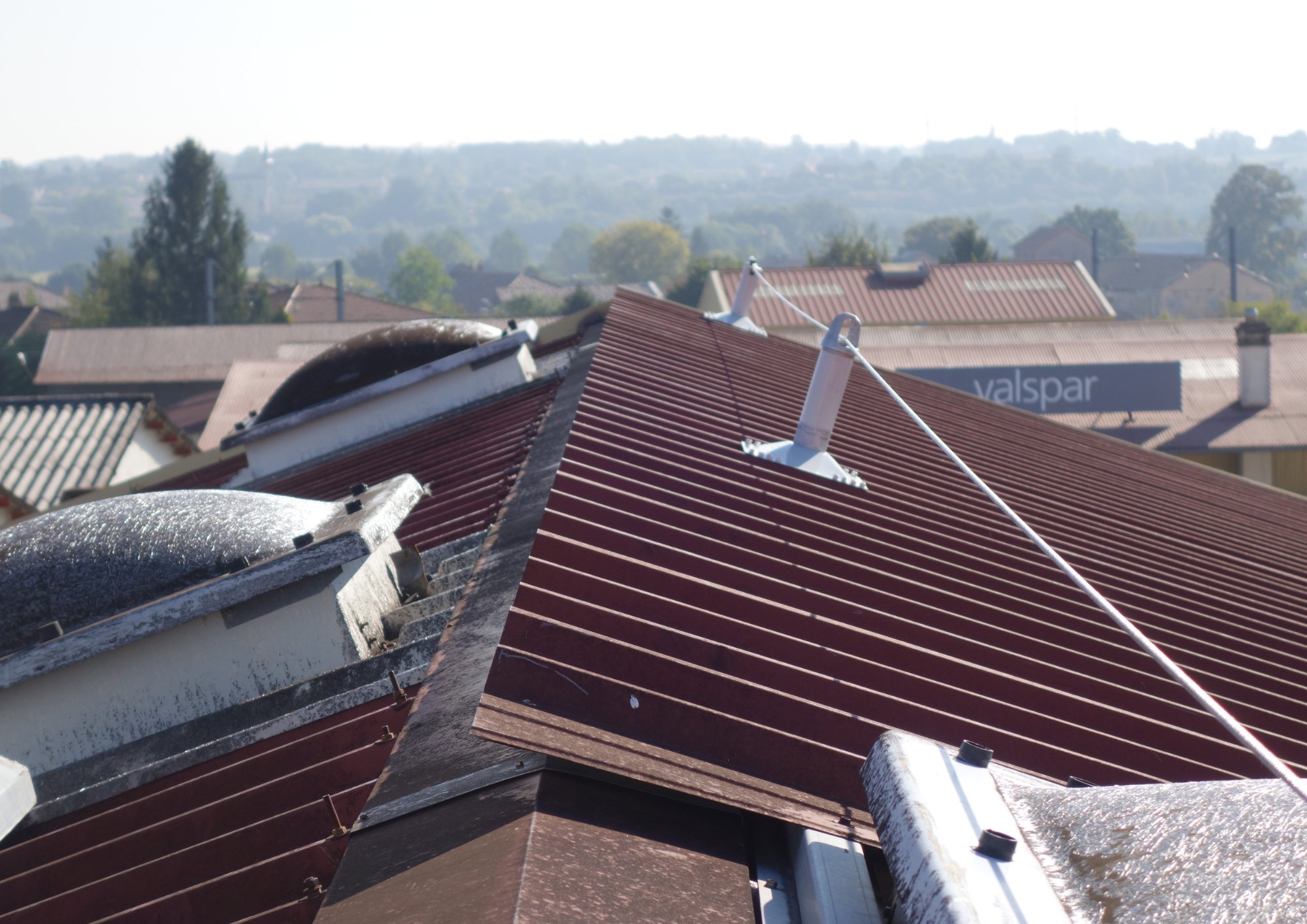 Ligne de vie sur potelet absorbeur - dispositif d'ancrage horizontal pour bac sec et panneau sandwich_3