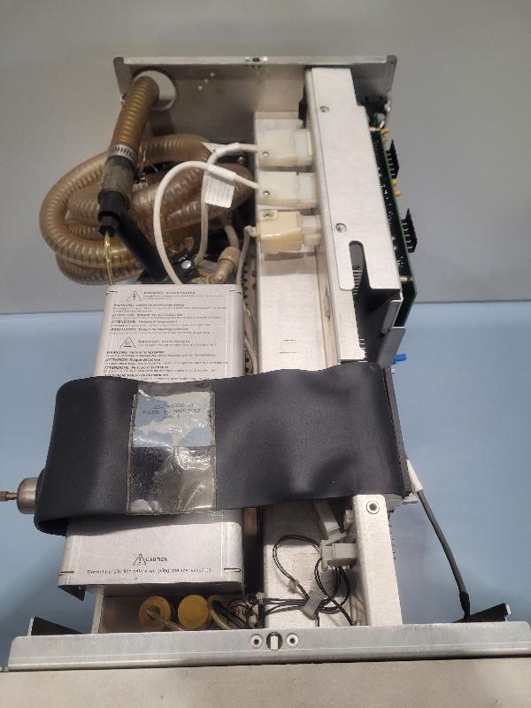 Détecteur de masse VARIAN Saturn 2000 pour pièces de chromatographes en phase gazeuse CP3800_3