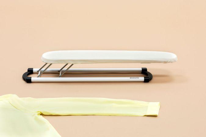 Jeannette Brabantia - Mini-Table à Repasser Pliante - 60 x 10 cm - Ecru - Antidérapante et Polyvalente_3