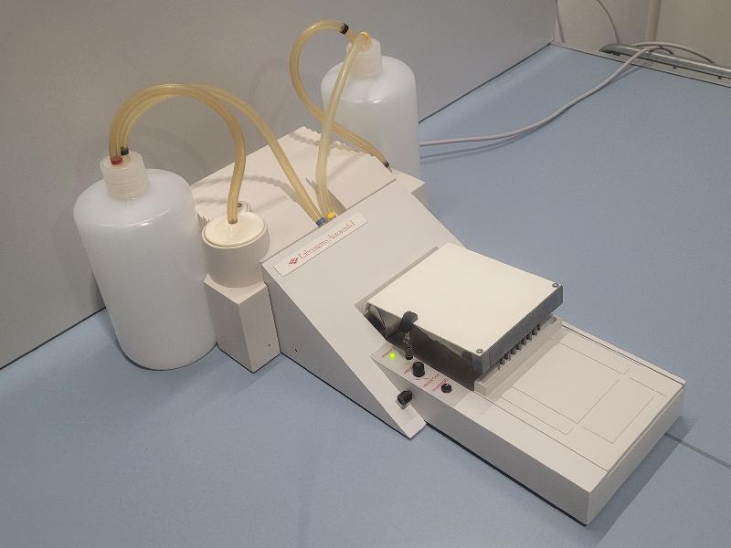 Laveur de microplaques Labsystems Autowash I_3