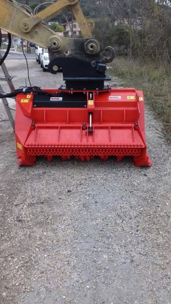 Bfle broyeur sur pelle - Bugnot - débits de 110 à 300 L/min pour pelles de 10 à 30 tonnes_3