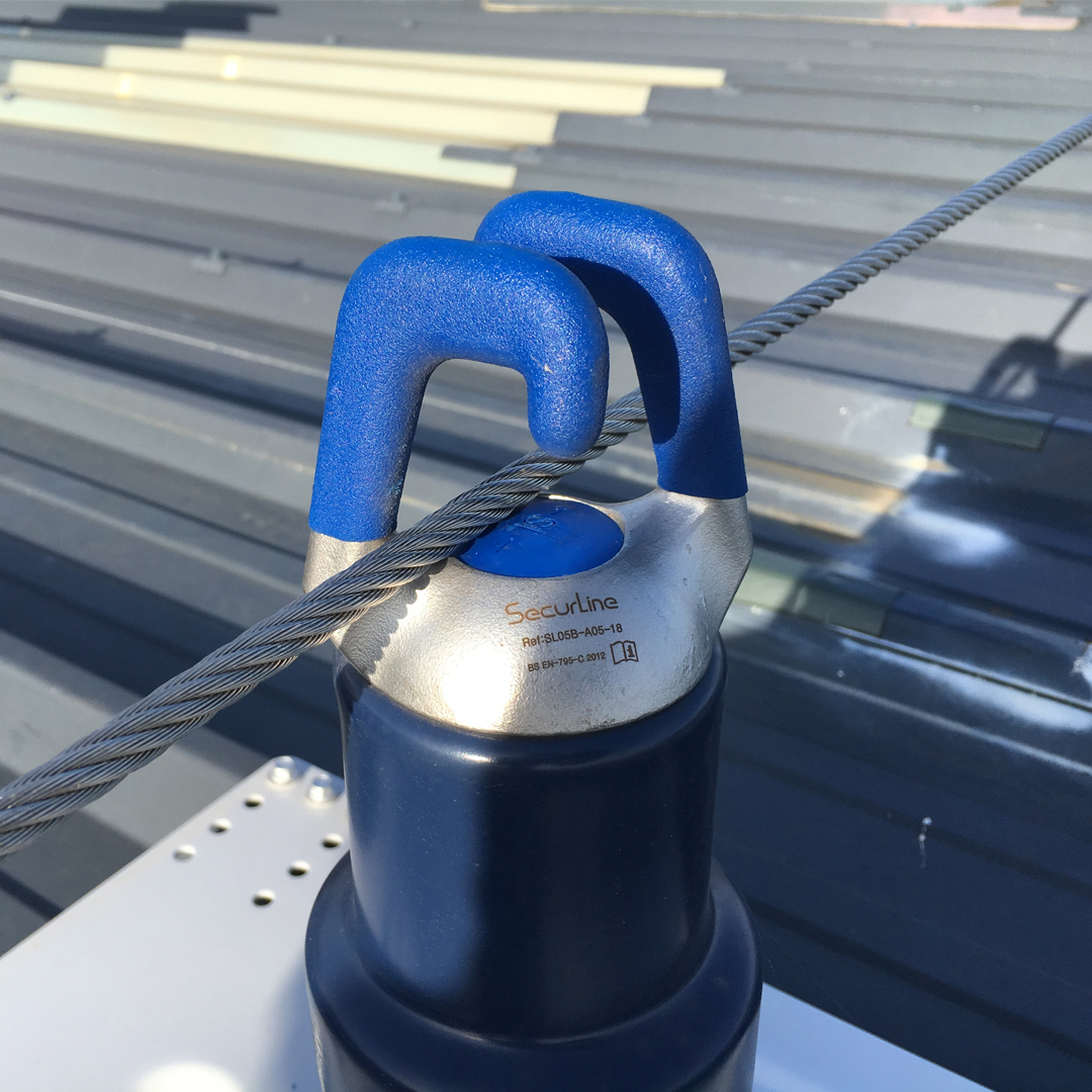 Ligne de vie standard à passage semi-automatique - SecurLine - Conforme BS EN-795-C 2012 - Utilisable par 3 personnes_3