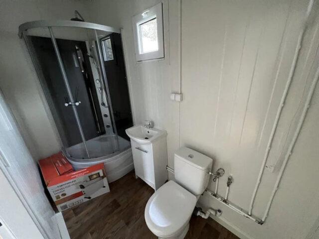 Conteneur de bureau résidentiel de 24 m² - Isolation renforcée - Fenêtres PVC double vitrage - Agencement complet_3