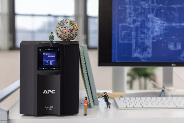 APC Smart-UPS SMC1500IC Onduleur - 8x C13, USB, SmartConnect, 1500 VA_3