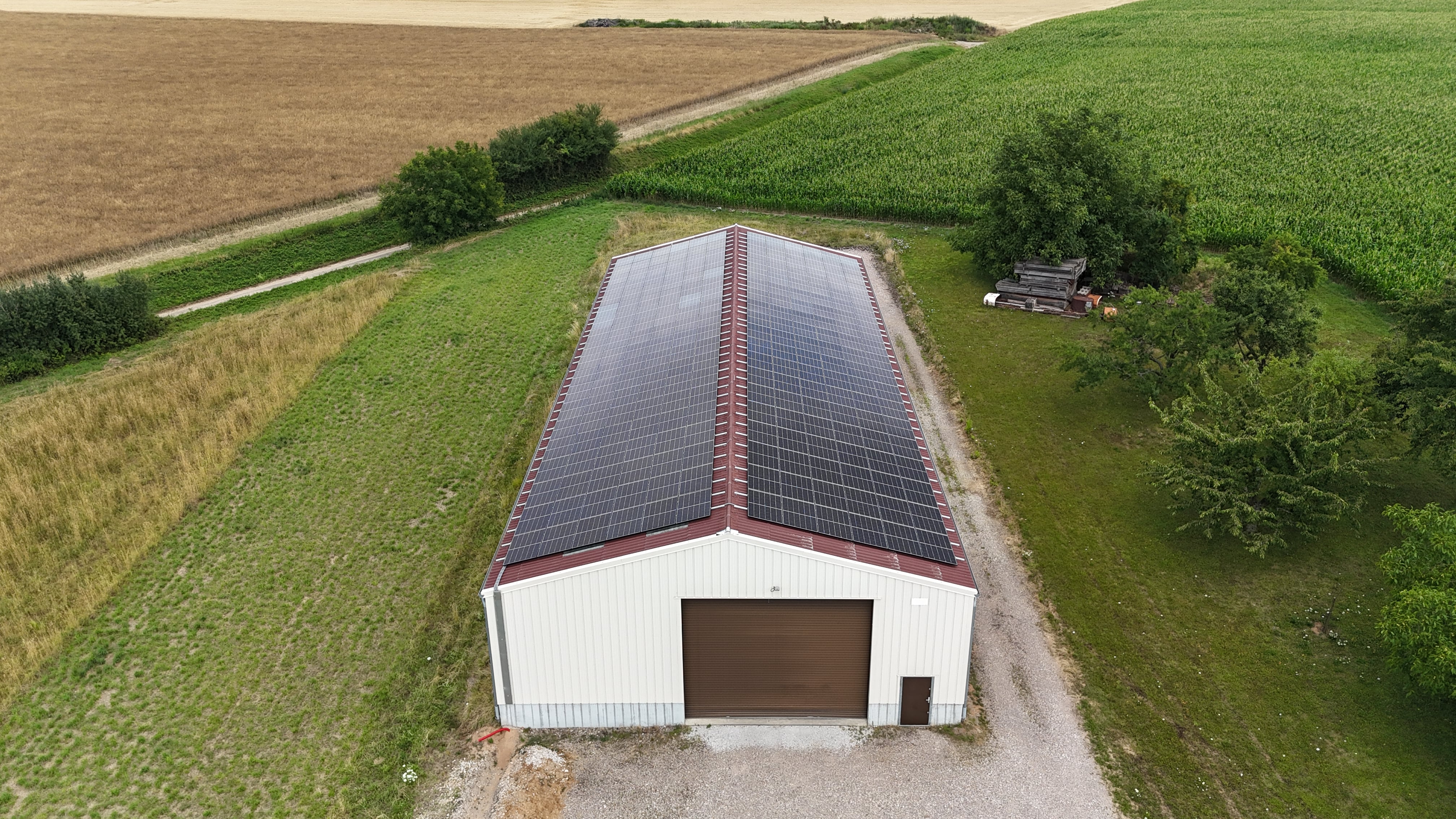 Hangar photovoltaïque agricole - 224 panneaux- 500m² - 99.68 kWc_3