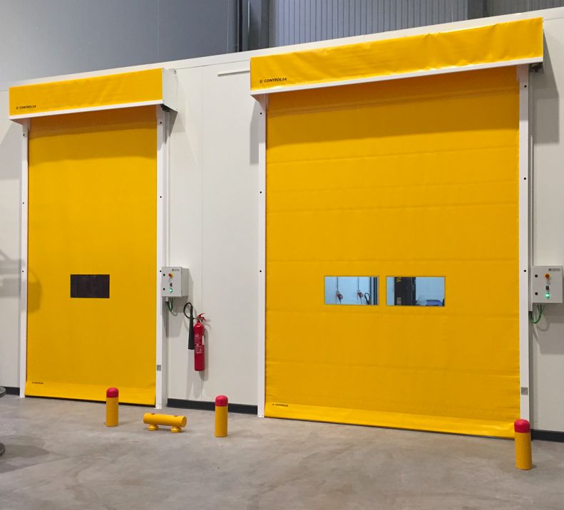 Porte rapide Auto‐reparable® avec système breveté et armoire électronique intégrée_3