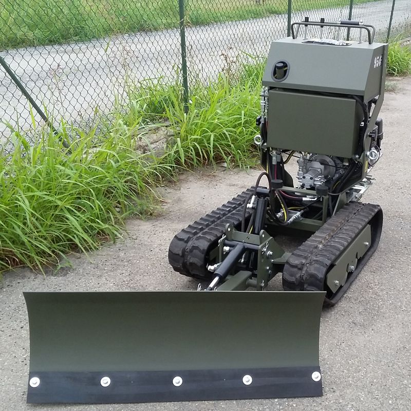 Équipement de déneigement adapté aux bennes plateau