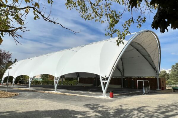 Couverture de terrain pétanque et multisport sur mesure - Matériaux haute qualité - Normandie Structures_3