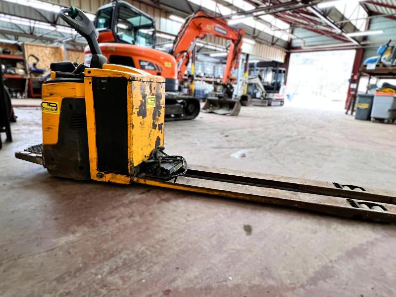 Jungheinrich ERE225 Gerbeur transpalette électrique_3