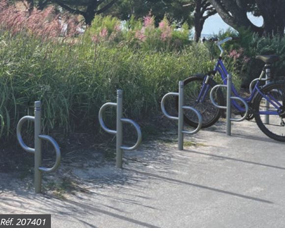 Appui vélos contemporain pour permettre d'attacher les grands vélos que les petits -  PROVINCE CLASSIQUE_3