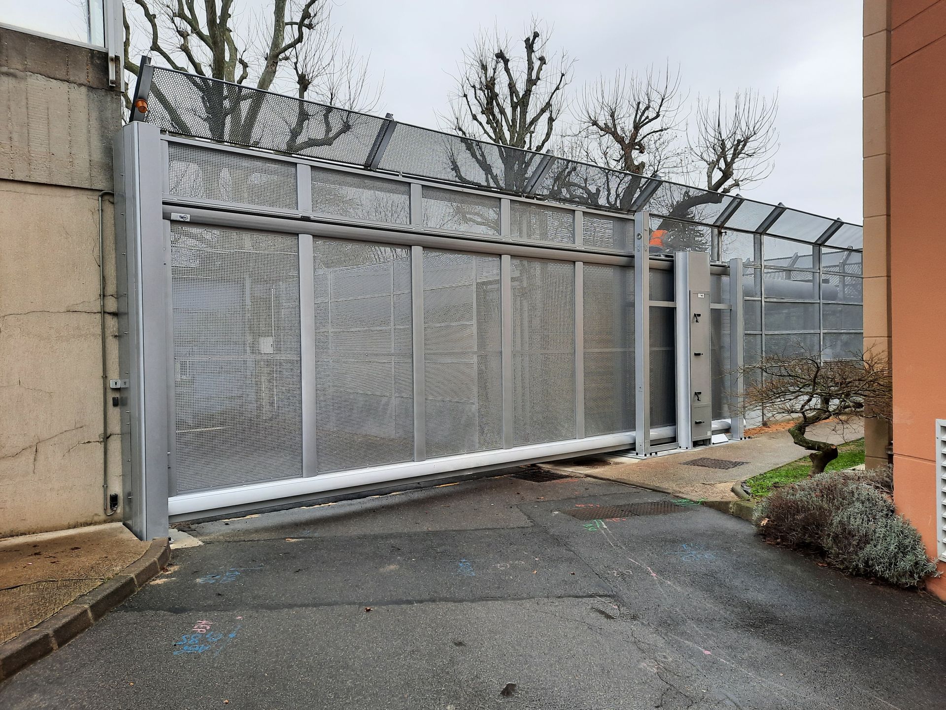 Portail autoportant rapide Ulmalu® 800 Rapid 50 - contrôle d'accès intensif - passage 4 à 8 m - motorisation industrielle_3