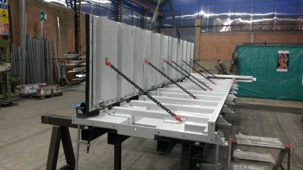 Barrière anti-inondation Flolift-H avec activation automatique par montée des eaux