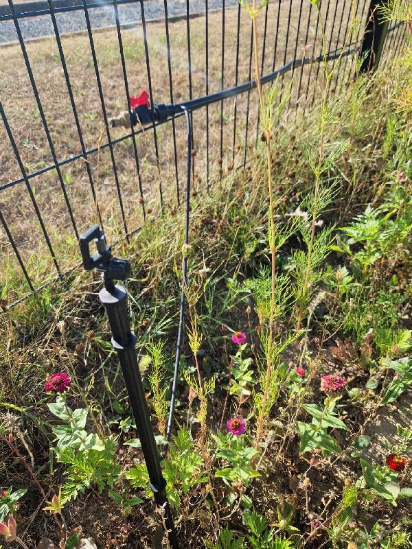 Micro asperseur flexible pour une portée de 0 à 4,5m et un débit jusqu'à 120l/h