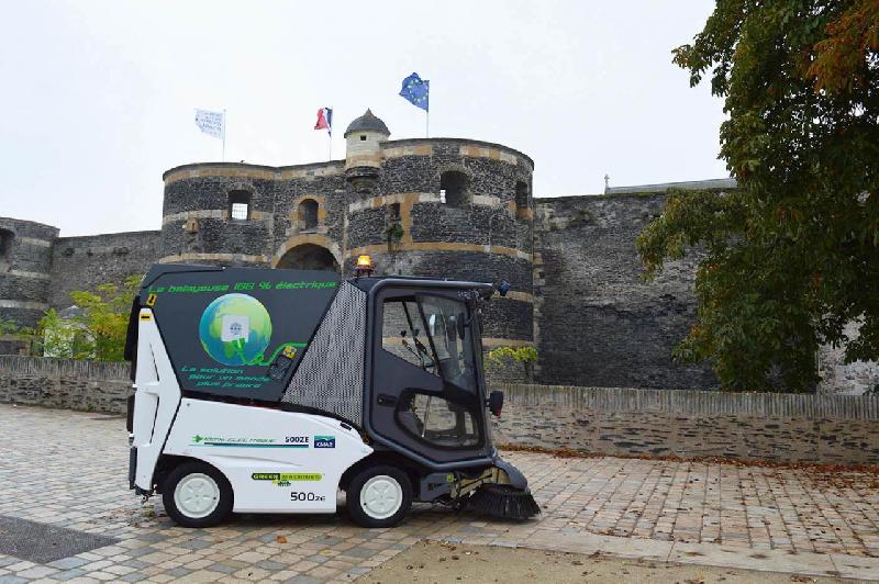 Balayeuse compacte Green Machines 500 ZE (GM5) électrique pour nettoyage de voirie écologique - Batterie lithium-ion - Conception novatrice_3