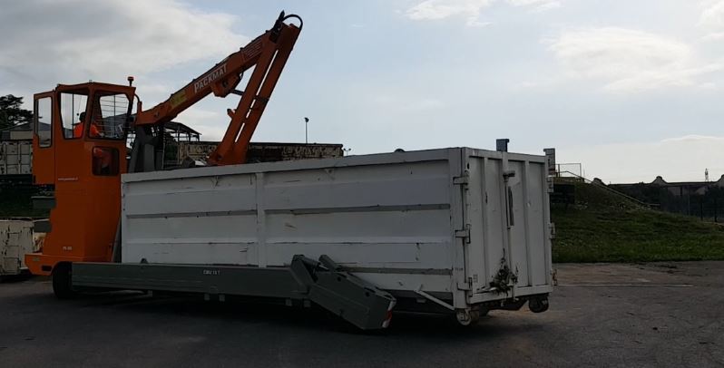 Matériel de manutention pour centres de transfert PACKMAT PK425