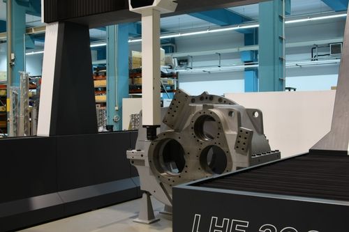 Machine tridimensionnelle à coussin d'air sur poutre de guidage - balayage sur 3 ou 5 axes - Série LHF pour pièces volumineuses_3