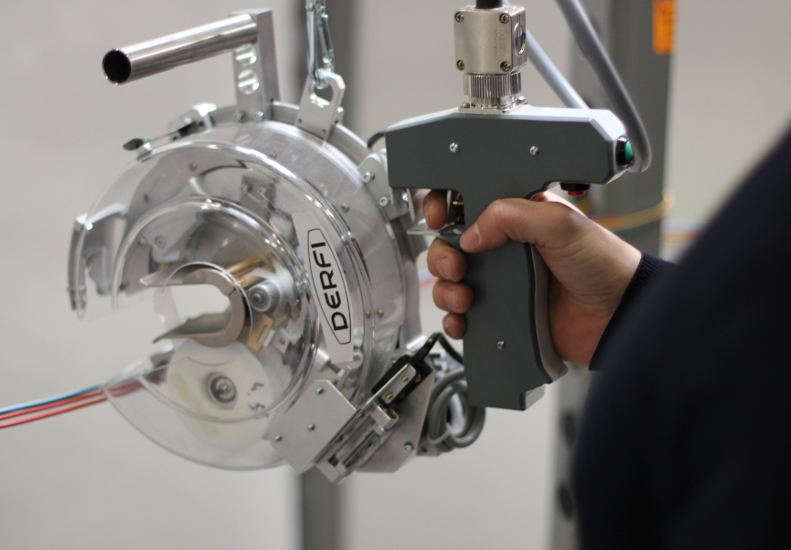 Appareil électrique 230V-50Hz pour enrubannage de faisceaux