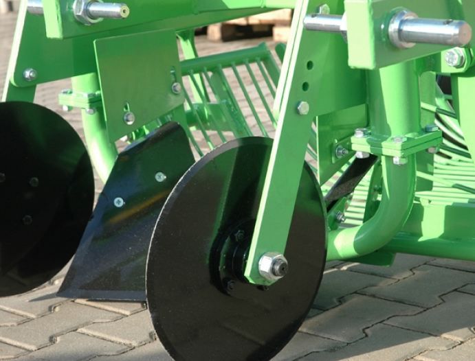 3001 arracheuse de pommes de terre à un rang - vibrotamis - zagroda - largeur de rangs 62.5 à 67.5 cm - puissance 25 cv_3