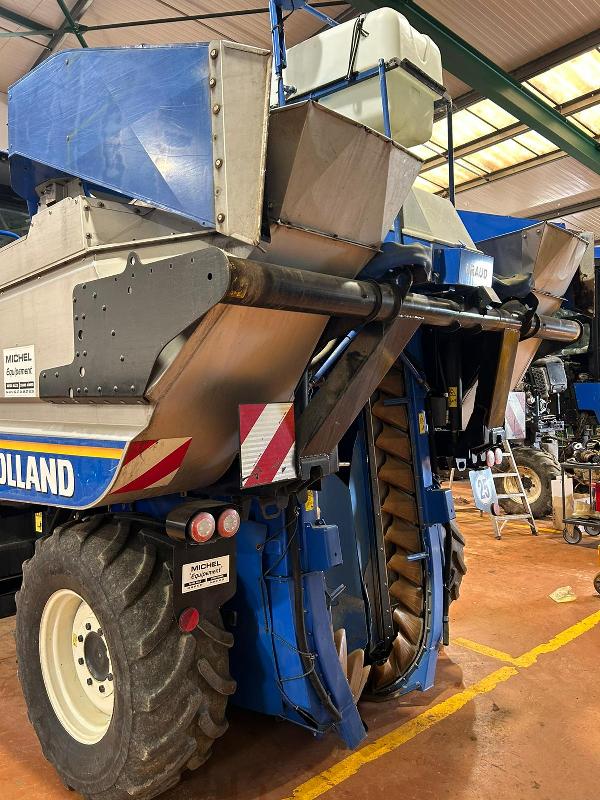 New Holland Braud 8030L - 2016 - Machine à vendanger performante et confortable_3