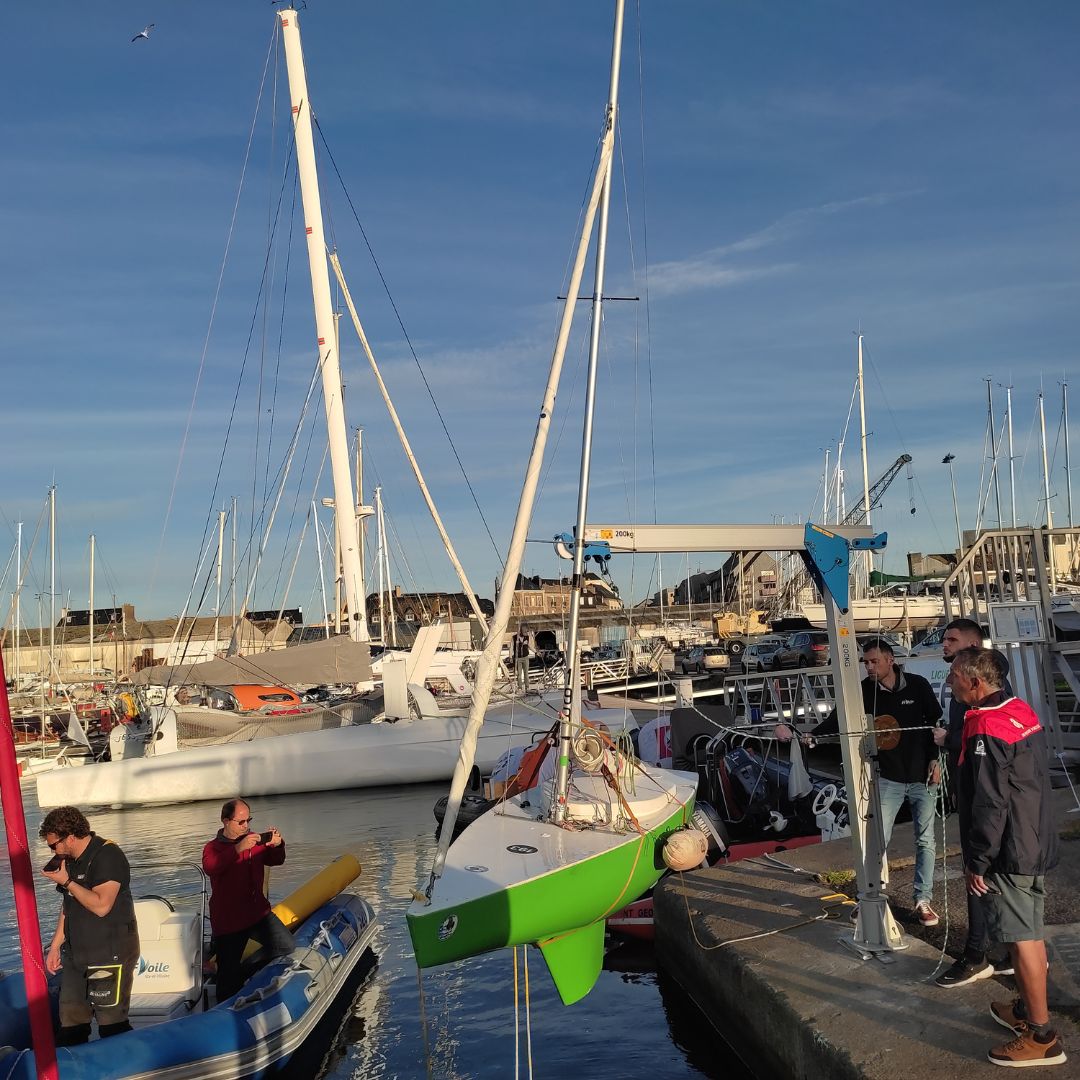 Potence embarquement pmr à treuil manuel_3