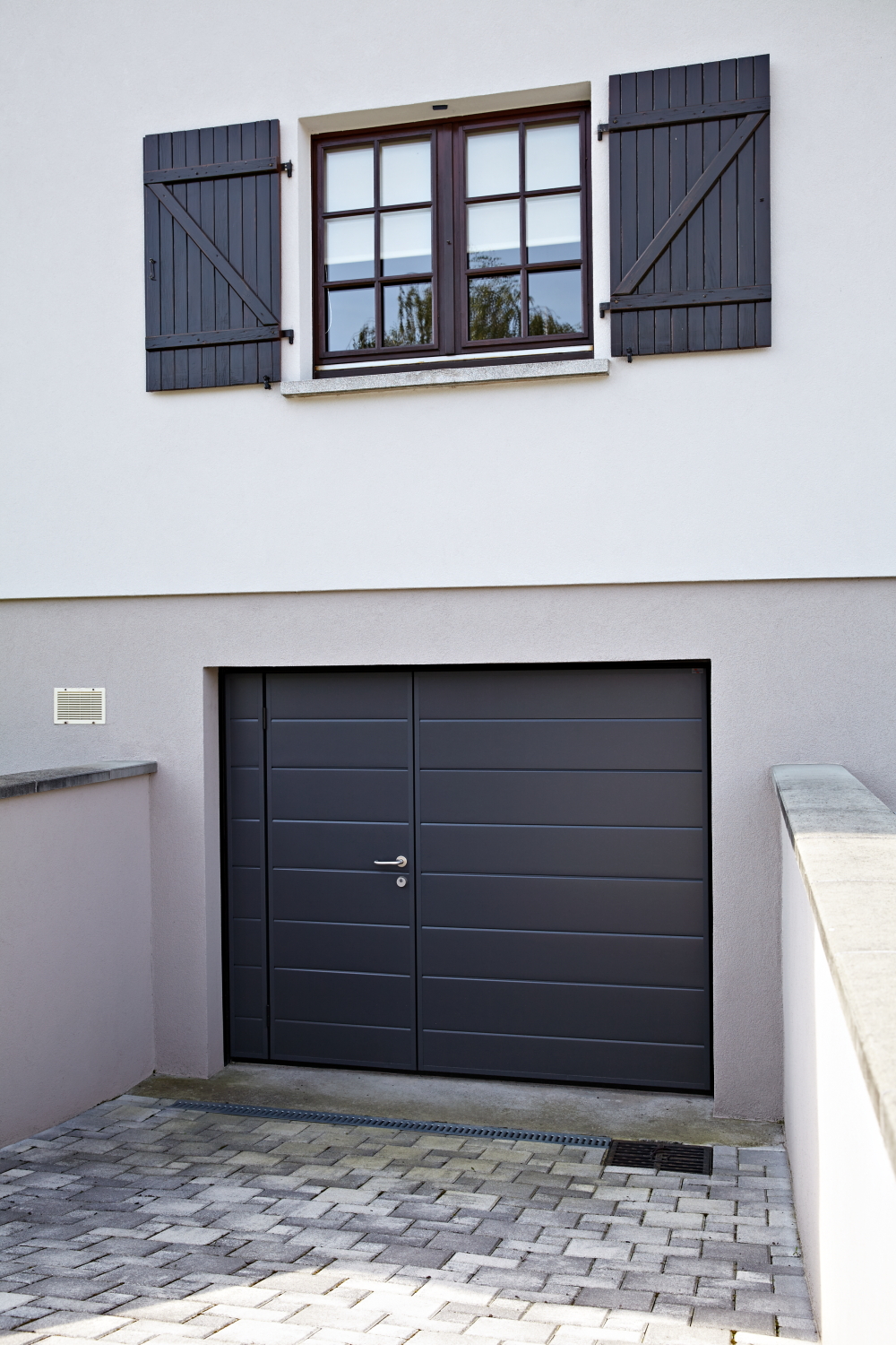 Porte de garage basculante personnalisable - pour maisons individuelles et immeubles collectifs - isolation thermique et acoustique_3
